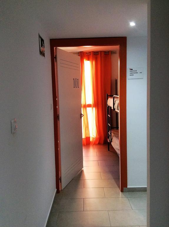 Hostelscat Барселона Экстерьер фото