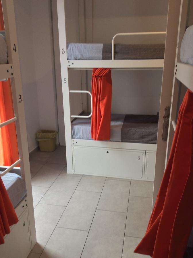 Hostelscat Барселона Экстерьер фото